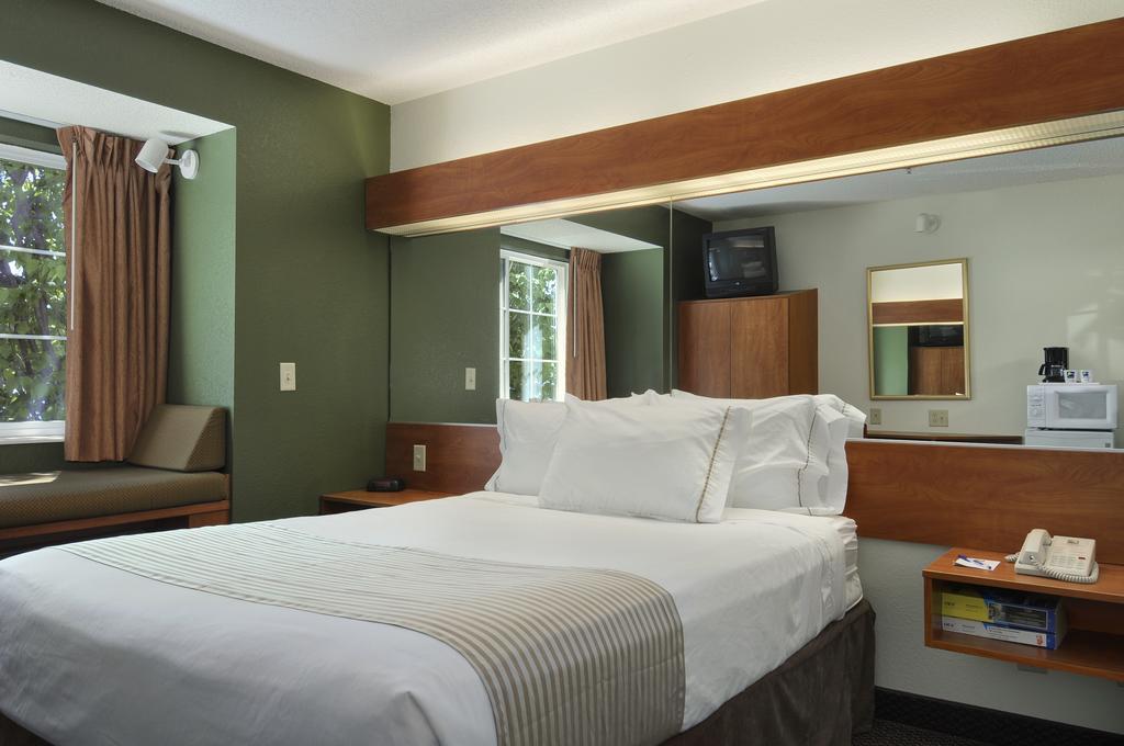 Microtel Inn And Suites - Inver Grove Heights Ruang foto