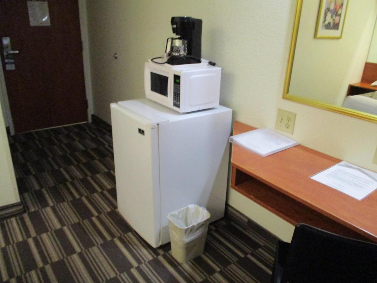 Microtel Inn And Suites - Inver Grove Heights Bagian luar foto