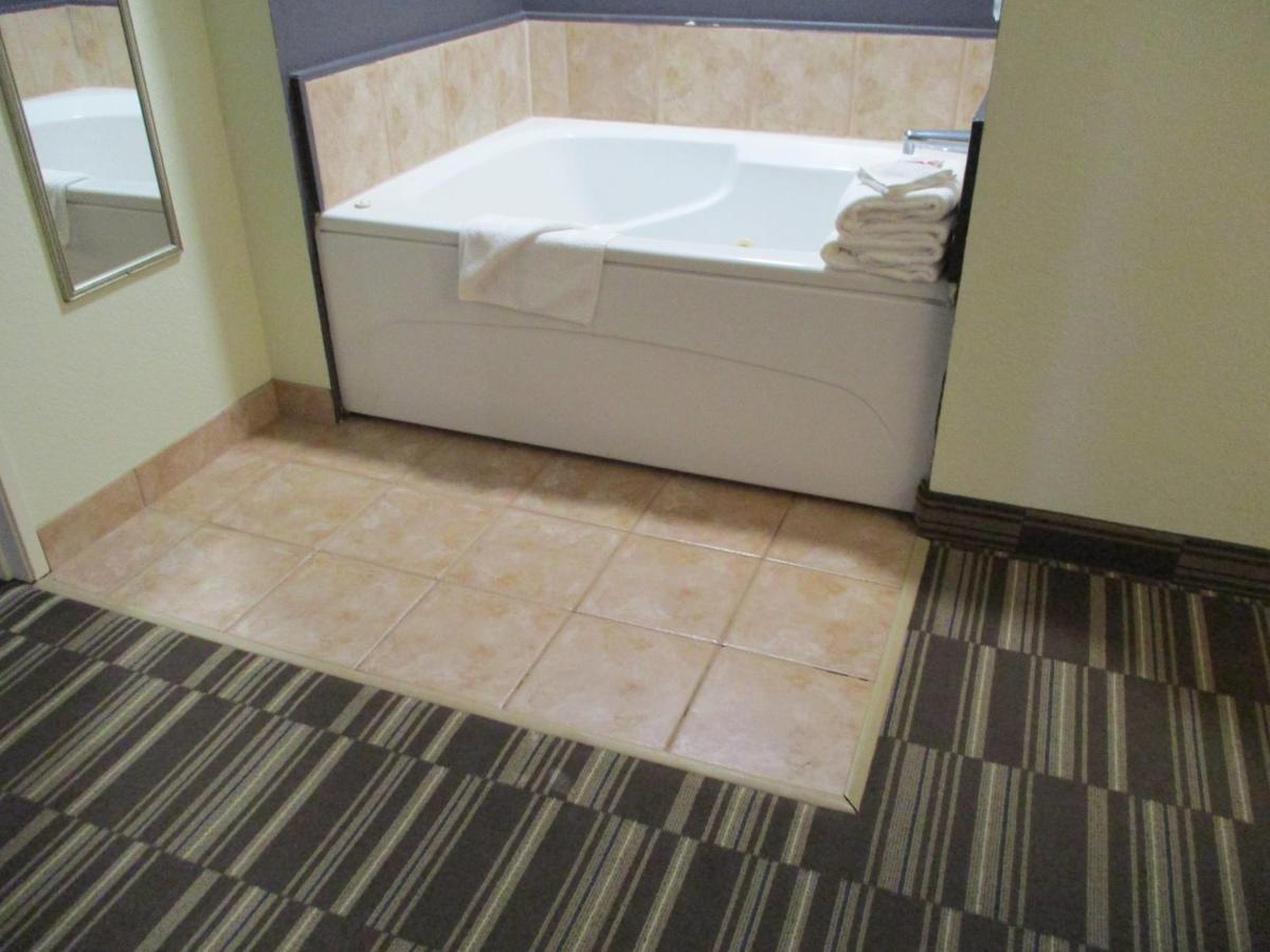 Microtel Inn And Suites - Inver Grove Heights Bagian luar foto