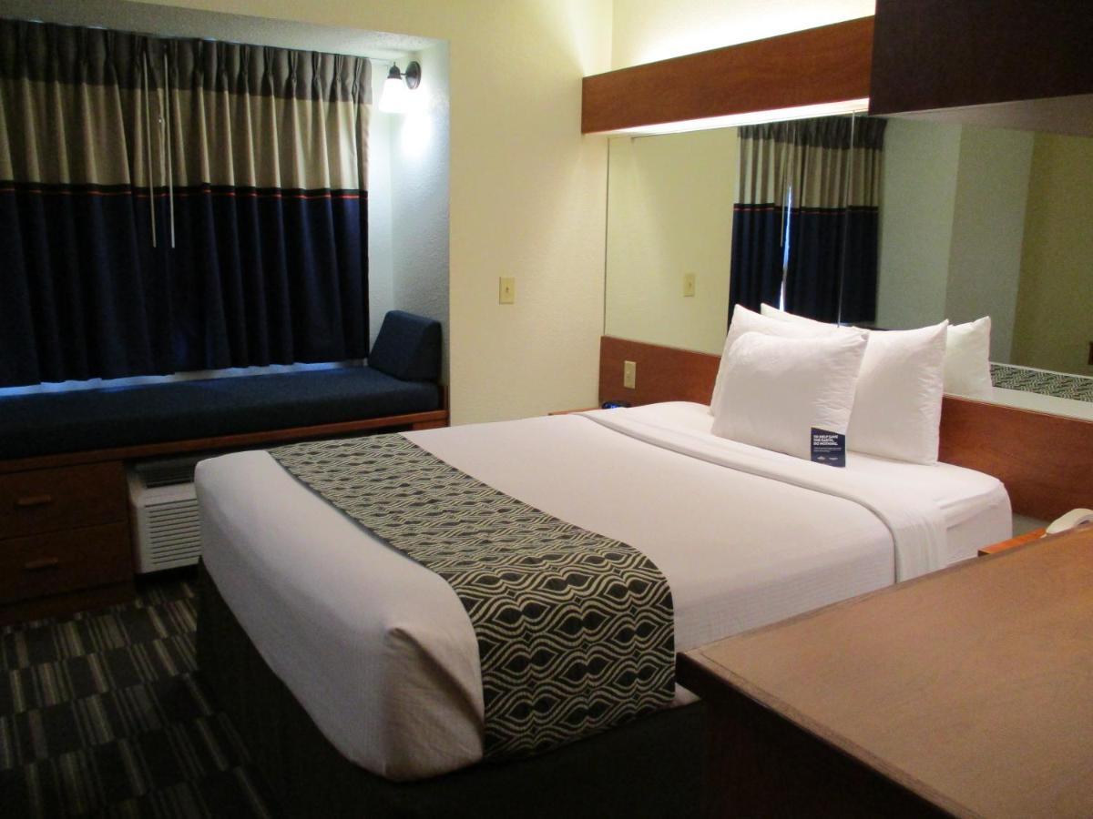 Microtel Inn And Suites - Inver Grove Heights Bagian luar foto