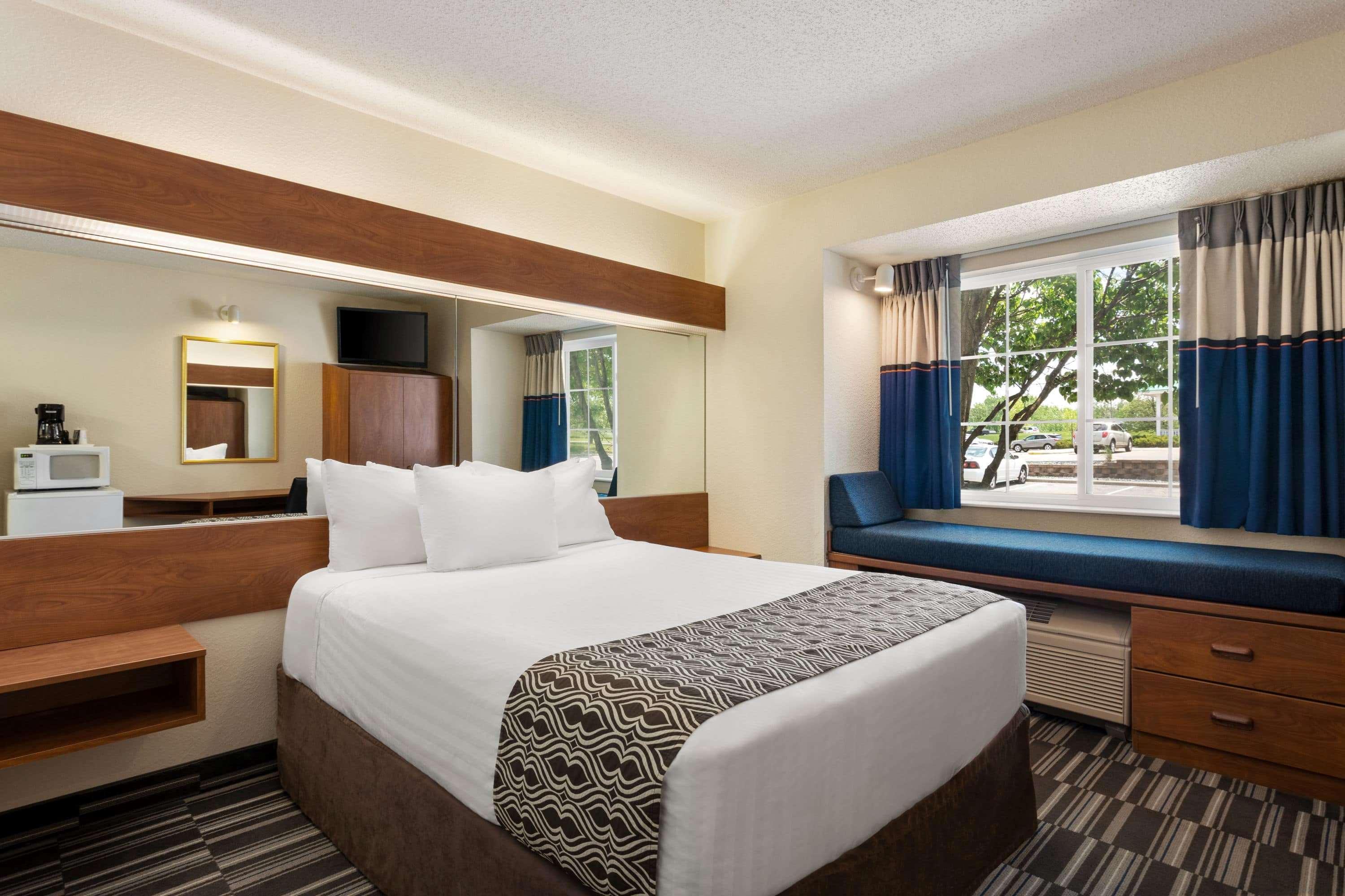 Microtel Inn And Suites - Inver Grove Heights Bagian luar foto