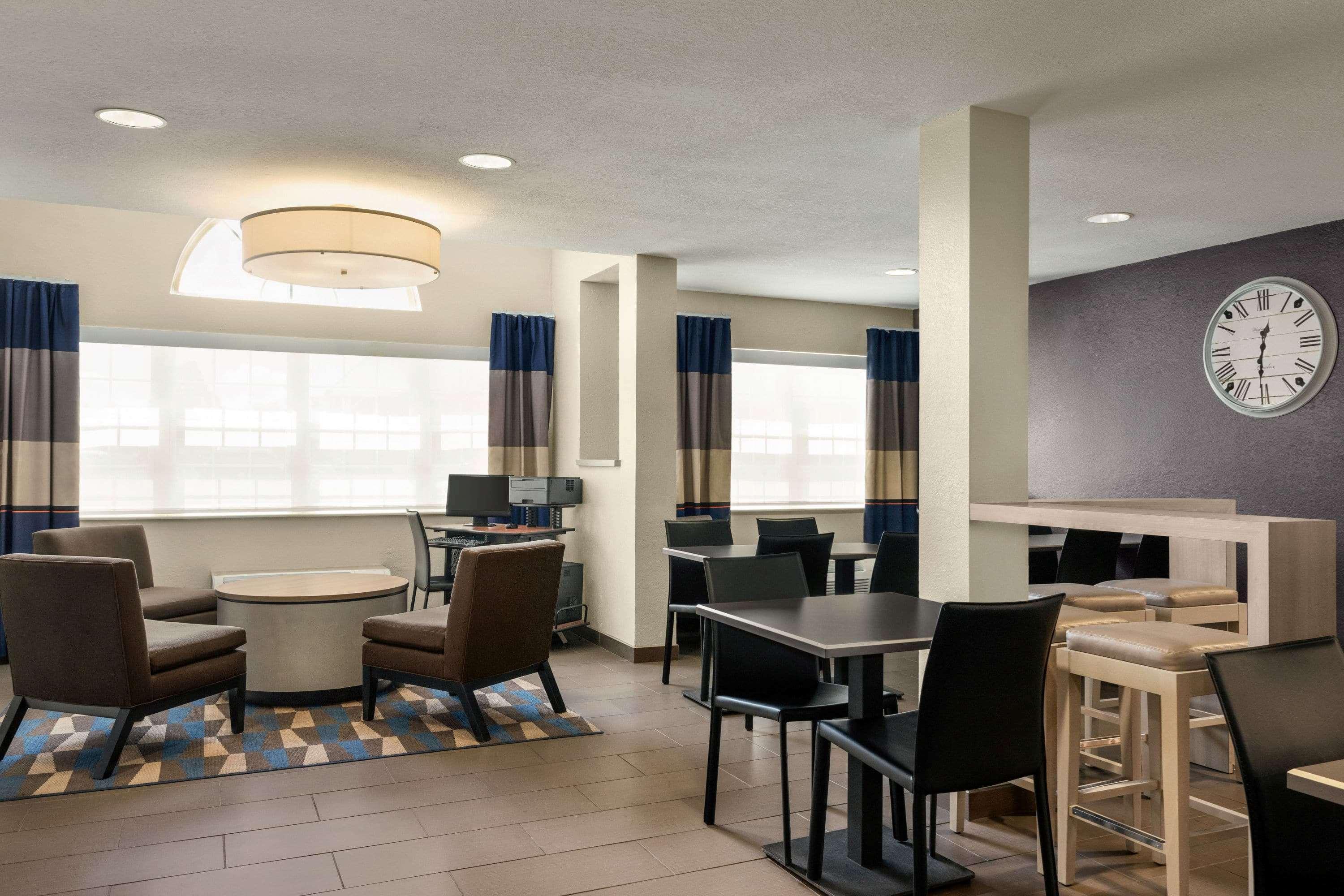 Microtel Inn And Suites - Inver Grove Heights Bagian luar foto